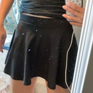 Super cute black skirt